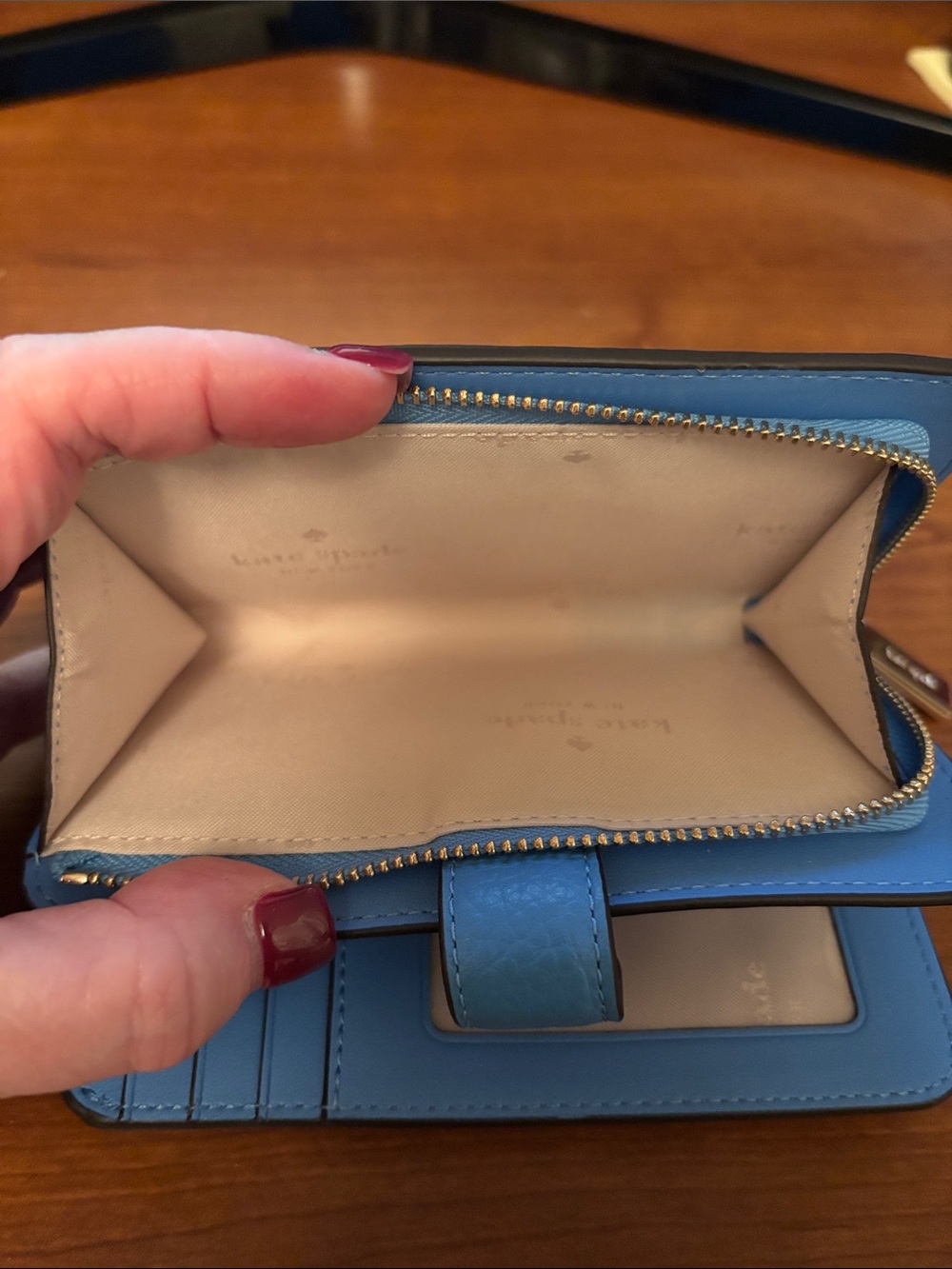 kate spade blue pebbled leather zip-around wallet with gold logo - Picture 5 of 7
